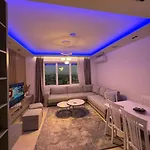 Modern Overlooking The Of Tirana Διαμέρισμα *
