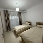 Διαμέρισμα Modern Overlooking The Of Tirana *