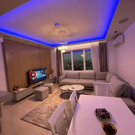 Appartement Modern Overlooking The Of Tirana