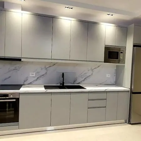 Appartement Modern Overlooking The Of Tirana *