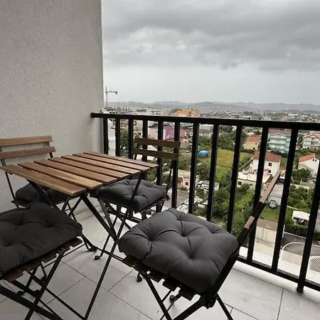 Modern Overlooking The Of Tirana Lägenhet Kamez