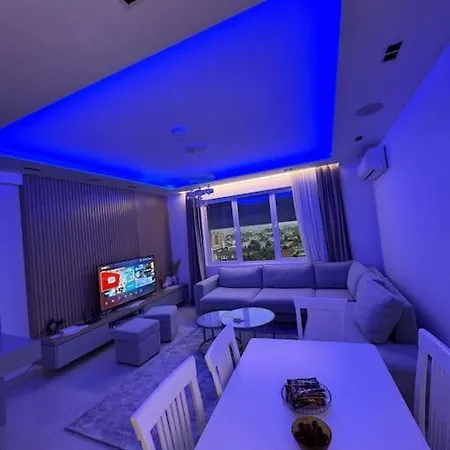 Modern Overlooking The Of Tirana Appartement