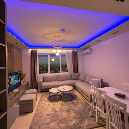 Modern Overlooking The Of Tirana Appartement *