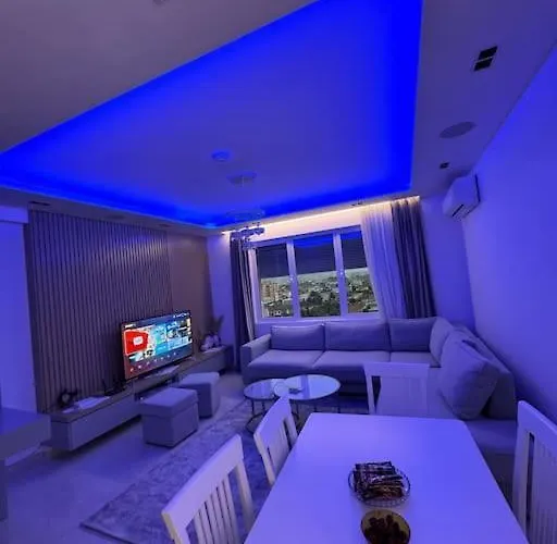 Modern Overlooking The Of Tirana 公寓